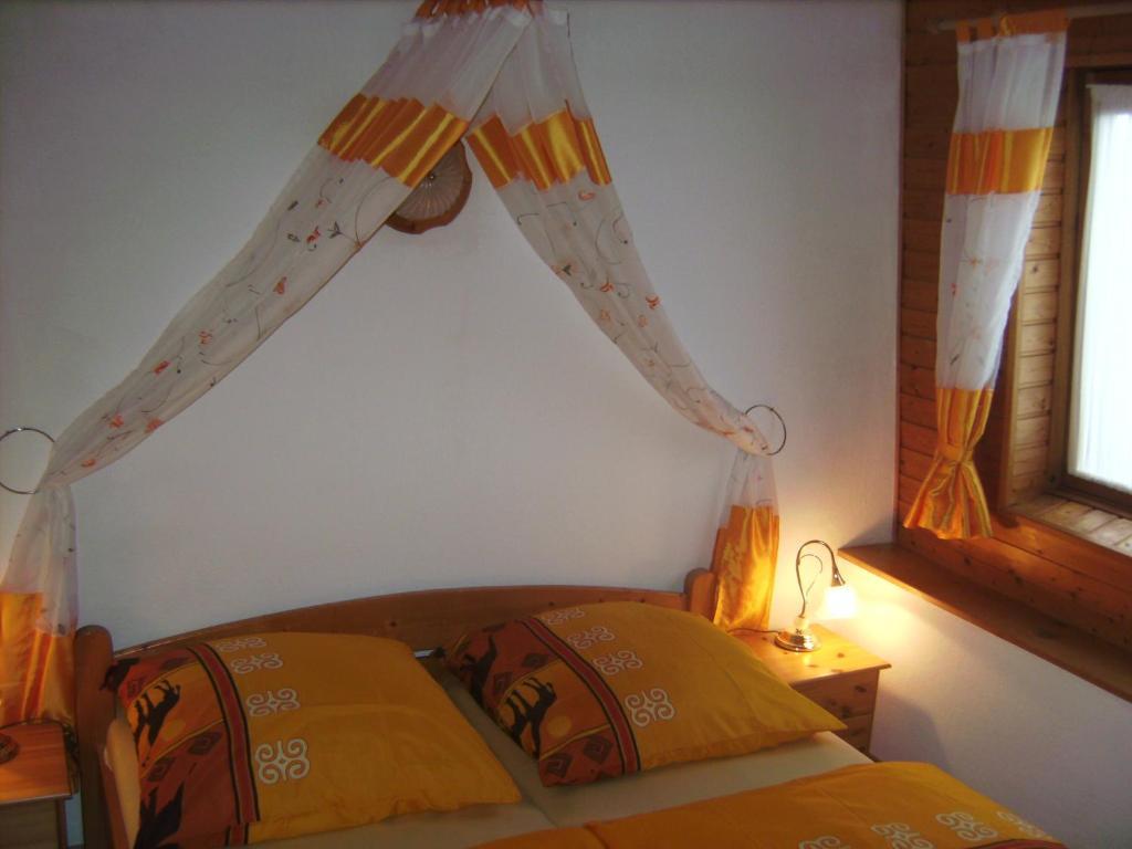 Ferienwohnung Evangeline Borsch Zell an der Mosel Ruang foto